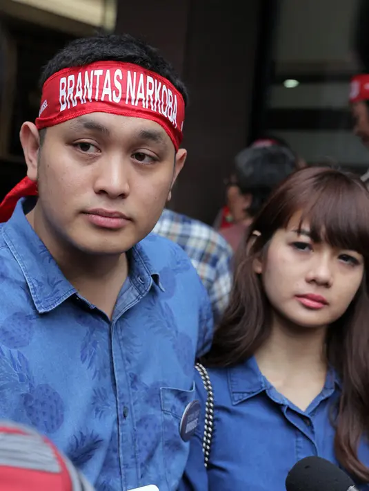 Menurutnya, narkoba ini memang memiliki dampak yang sangat buruk dan pastinya sangat banyak ruginya. Bukan hanya bagi pengguna, namun juga untuk lingkungan di sekitarnya. (Deki Prayoga/Bintang.com)