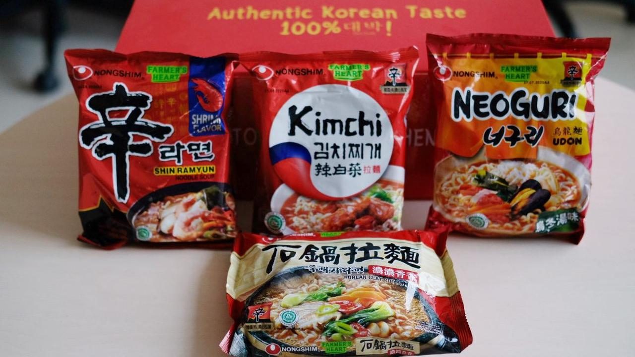 Jadi Magnet Turis Asing, Restoran Ini Jual 400 Produk Mi Instan