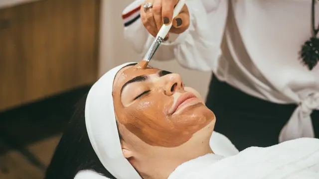 5 Kandungan Skincare yang Harus Dihindari oleh Pemilik Tipe Kulit Sensitif