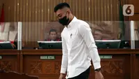 Terdakwa kasus penganiayaan atas Cristalino David Ozora, Mario Dandy Satriyo menjalani sidang tuntutan di Pengadilan Negeri Jakarta Selatan, Jakarta, Selasa (15/8/2023). Jaksa Penuntut Umum (JPU) menuntut Mario Dandy 12 tahun penjara dan restitusi sebesar Rp 120 miliar atau diganti 7 tahun penjara. (Liputan6.com/Johan Tallo)