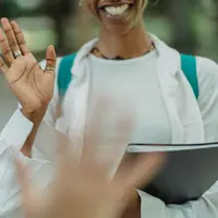 tips tampil percaya diri di hadapan orang baru./copyright. pexels/