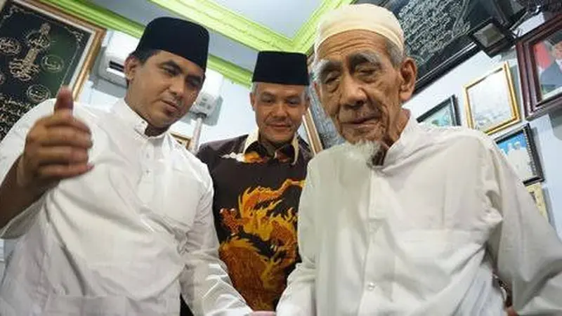 Profil mendiang Mbah Moen, sumber: Merdeka