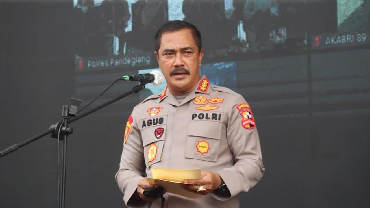 Agus Andrianto Pensiun dari Polri, Air Mata Sang Istri Tak Terbendung saat Acara Perpisahan