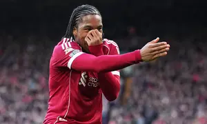 Rio Ngumoha kembali mencuri perhatian dalam kemenangan Liverpool di Liga Inggris 2025/2026, Sabtu (11/04/2026). (AP Photo/Jon Super)