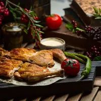 Ilustrasi ayam goreng | copyright freepik.com/azerbaijan_stockers