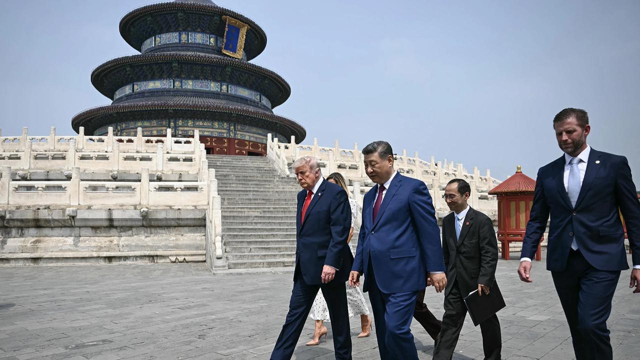 FOTO: Trump dan Xi Jinping Bahas Taiwan dan Perdagangan di Beijing