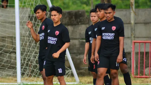 Pelatih PSM Makassar Syamsuddin Batola