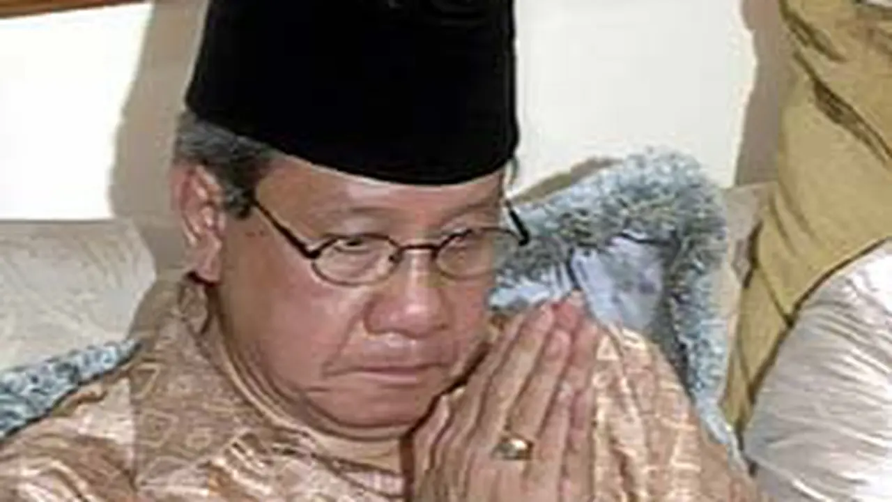 120204cAkbar.jpg