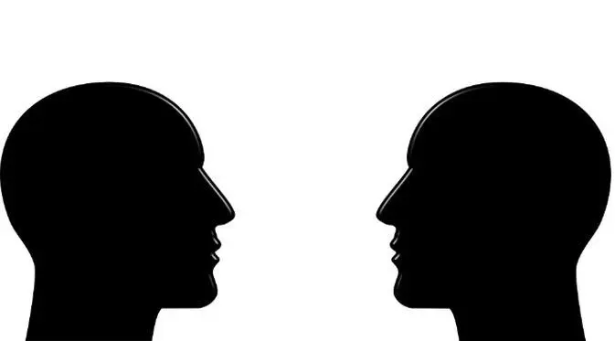 	Ilustrasi pembicaraan orang yang seperti saling bercermin (mirroring). (Sumber Pixabay)