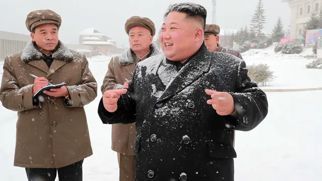 Kim Jong-un Periksa Pabrik Kentang di Samjiyon