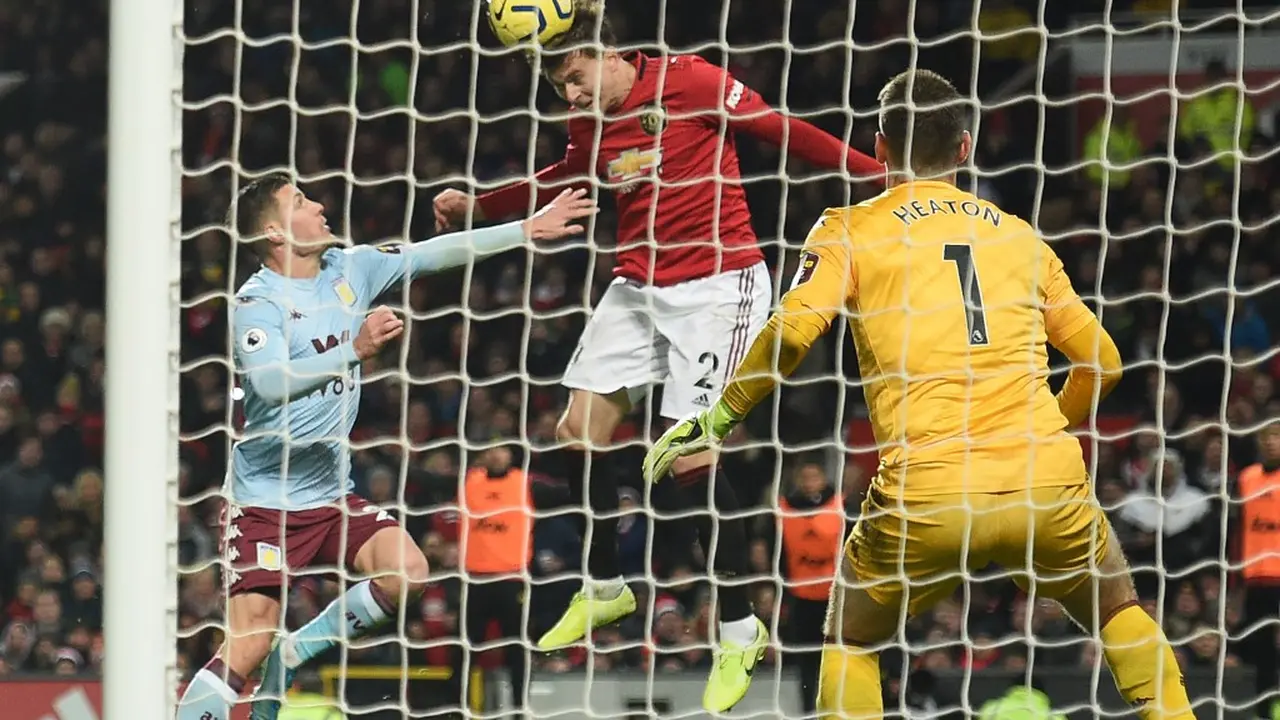 Manchester United v Aston Villa