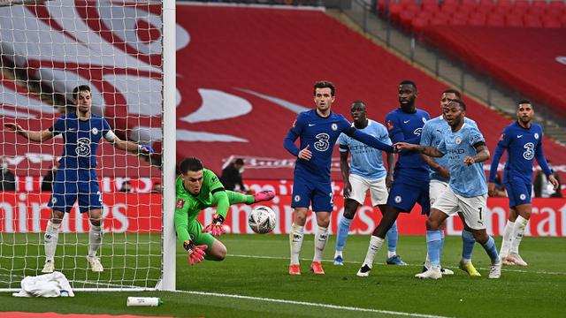 FOTO: Gol Tunggal Hakim Ziyech Loloskan Chelsea ke Final Piala FA - Kepa Arrizabalaga