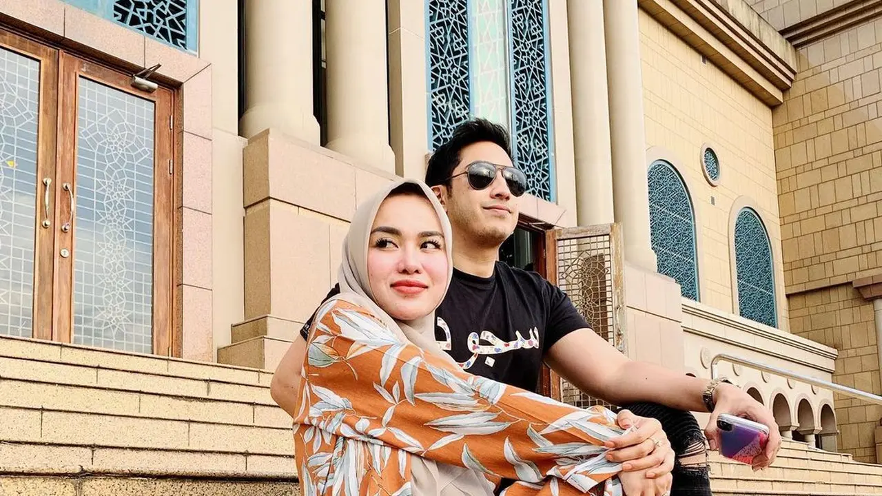 Lukman Azhari dan Medina Zein.