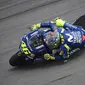 Valentino Rossi gembira dengan hasil pada hari pertama tes pramusim MotoGP 2018 di Sirkuit Sepang, Malaysia, Minggu (28/1/2018). (Twitter/Yamaha MotoGP)