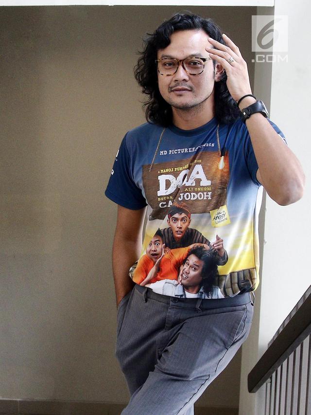 Cerita Kocak Dwi Sasono Tak Bisa Istirahat Karena Terhalang Kepala Botak Showbiz Liputan6 Com