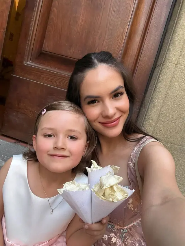 Pesona Bumil Cantik Steffi Zamora yang Makin Percaya Diri Pamer Baby Bump