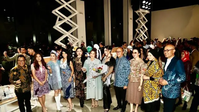Coreta Louise Meluncurkan Koleksi Terbaru di New York Fashion Week 2023