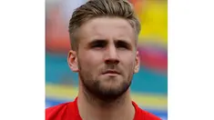 Luke Shaw merupakan bek tim nasional sepak bola Inggris yang masih berusia 18 tahun.(REUTERS/Wolfgang Rattay)