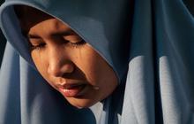FOTO: Mengenang 20 Tahun Tsunami Aceh, Doa dan Air Mata Mengalir untuk Para Korban di Kuburan Massal