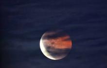 Fakta Mencengangkan Gerhana Bulan Total 'Blood Moon' 7 September 2025: Amankah Dilihat?
