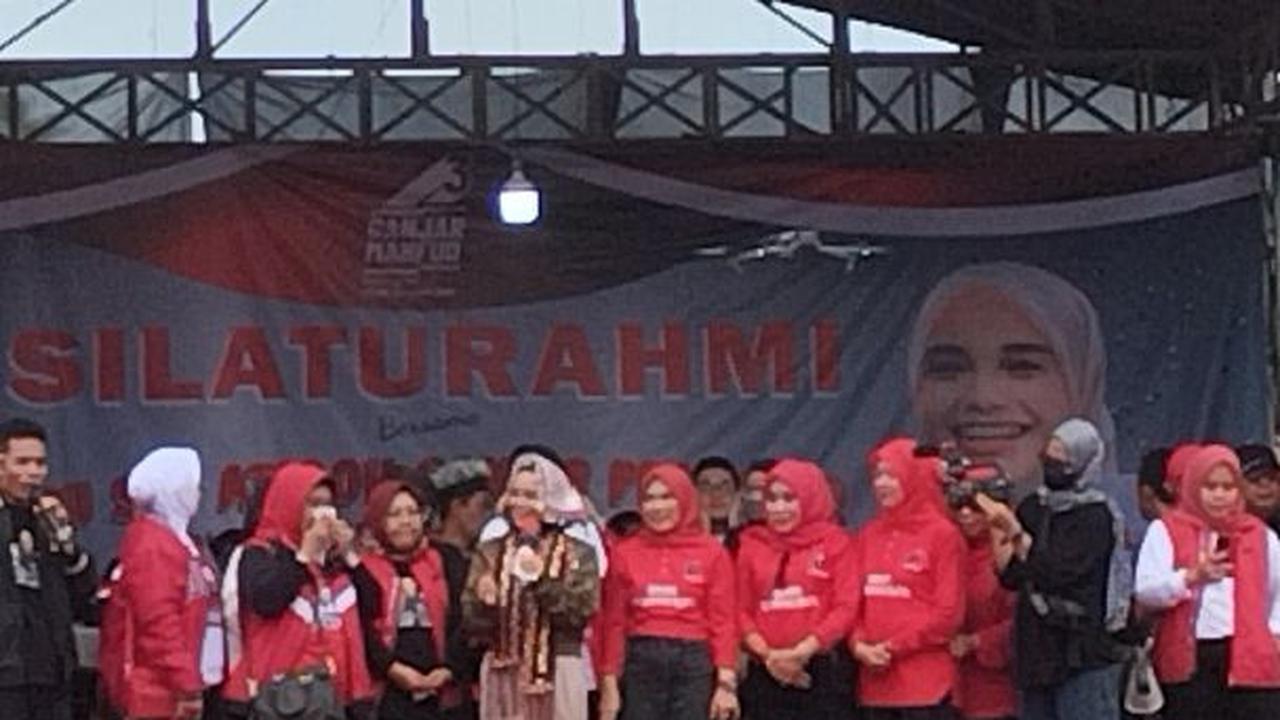 Safari Politik di Lampung, Atikoh Ganjar Pamer Program Satu Keluarga Miskin Satu Sarjana hingga KTP Sakti