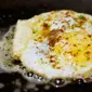 Ilustrasi telur ceplok. (dok. Pexels.com/Megha Mangal)