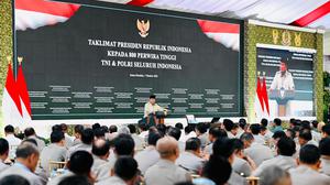 Menjelang Dua Tahun, Prabowo Kumpulkan 800 Pati TNI-Polri di Istana