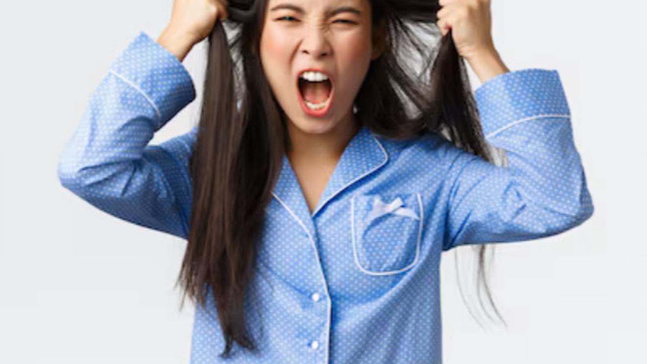 Rambut Rontok? Kenali Penyebab dan Temukan Solusi yang Tepat