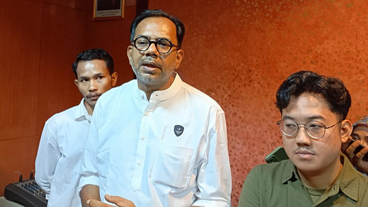 Haris Azhar Ngaku Punya Banyak Data Pelanggaran Hukum di Pilkada Banten 2024