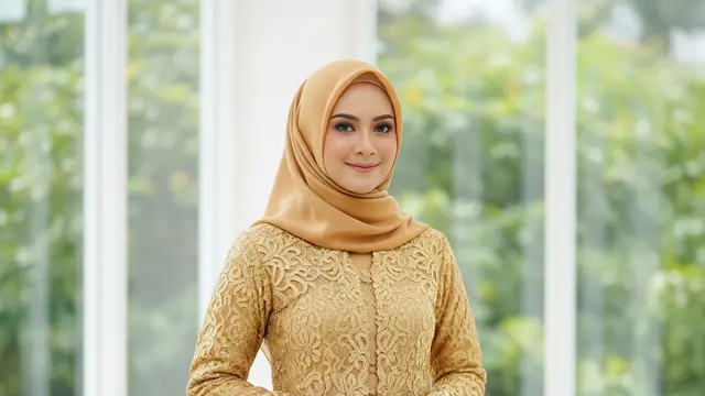 Model Gamis Batik Brokat Warna Gold