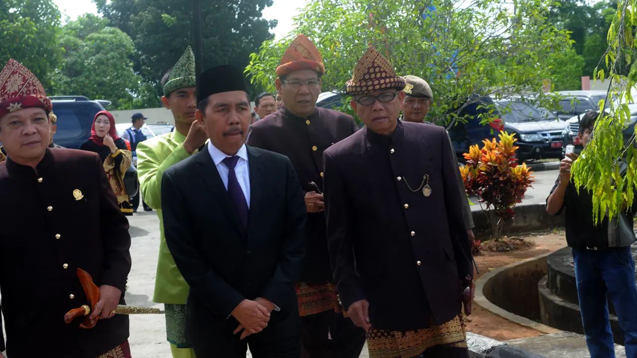 Pilih Usung Istrinya, Ketua DPD Golkar Muara Enim Dipecat