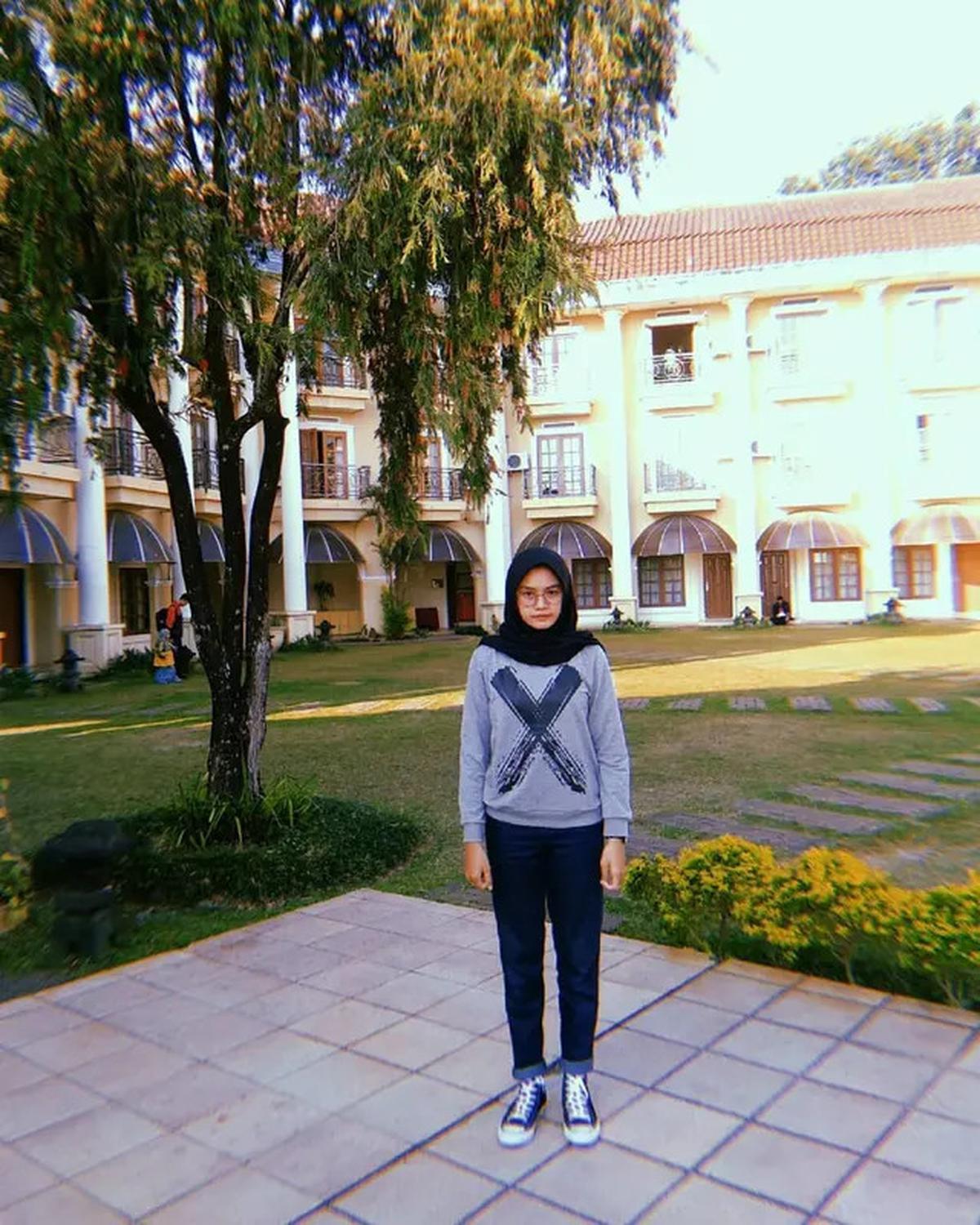 6 Potret Masa Remaja Salma Salsabil, Menikah di Usia 22 Tahun Tuai Pro Kontra