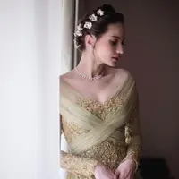 Usai acara akad nikah, Enzy Storia dan Molen Kasetra menggelar acara syukuran yang dihadiri keluarga dan sahabat. [Foto: IG/enzystoria].