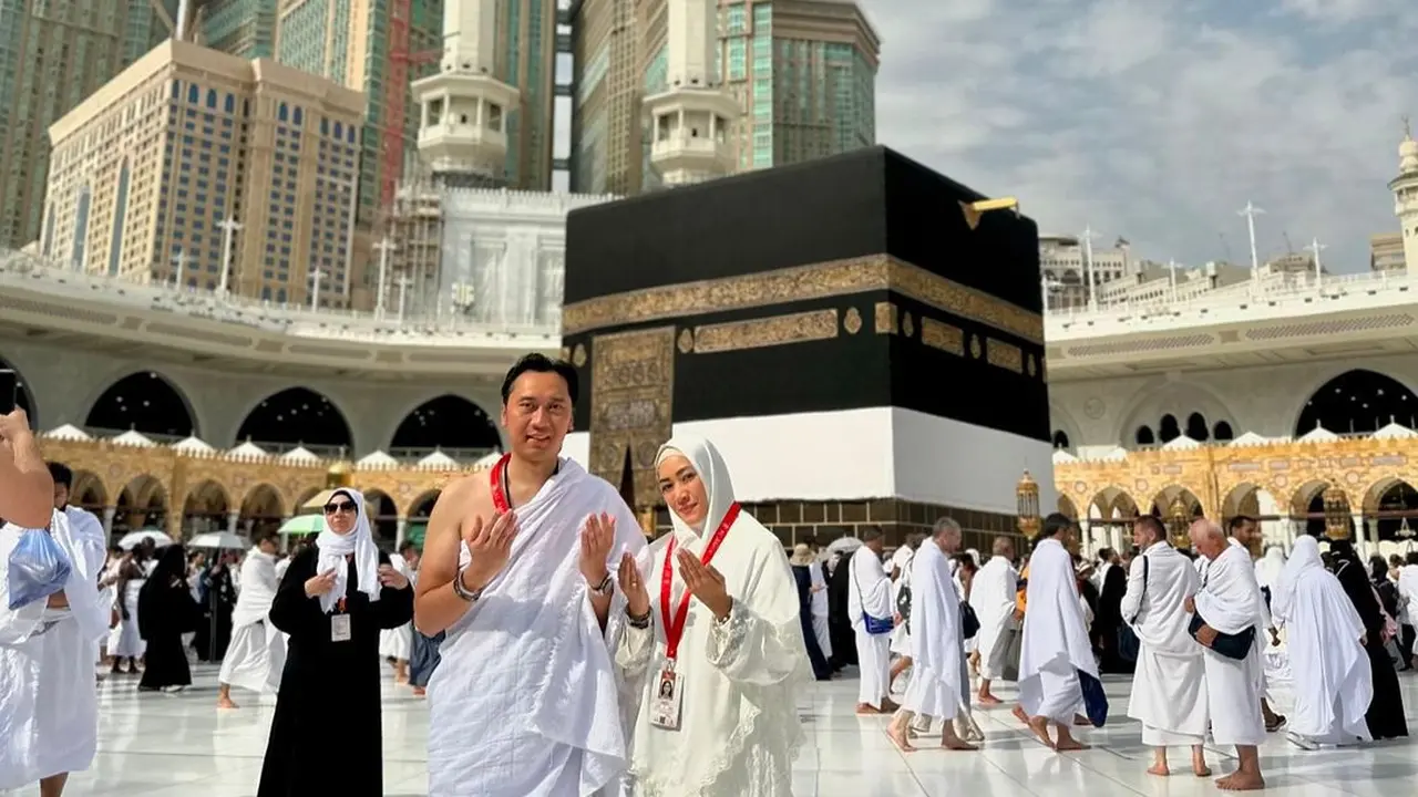 Ketua Fraksi Partai Demokrat DPR RI sekaligus Waketum Partai Demokrat Edhie Baskoro Yudhoyono (Ibas) bersama sang istri Aliya Baskoro Yudhoyono (@ibasyudhoyono)