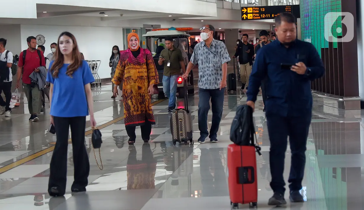 Fasilitas layanan dan operasi di bandara pun dipastikan siap untuk melayani tingginya lalu lintas penerbangan pada musim liburan. (Liputan6.com/Angga Yuniar)