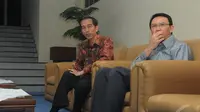 Jokowi dan Ahok menunggu di lobi kantor Kementerian Dalam Negeri di Jalan Medan Merdeka Utara, Rabu (14/5/2014) (Liputan6.com/Herman Zakharia).