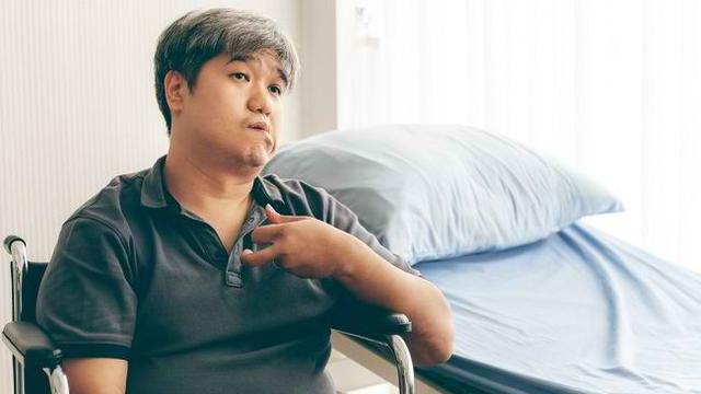 Sakit stroke (Sumber: alodokter.com)