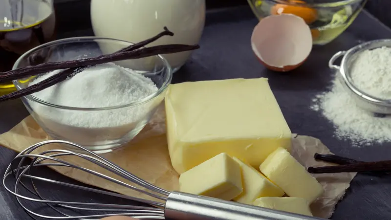 Bahan Bikin Kue Lebaran, Kenali Perbedaan Mentega dan Margarin