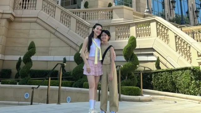 Ayu Ting Ting Liburan di Amerika Serikat Bersama Bilqis. [@ayutingting92]