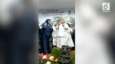 Warganet dihebohkan dengan beredarnya video grup kasidah yang bernyanyi bareng suster gereja. Video ini pun menuai banyak komentar.
