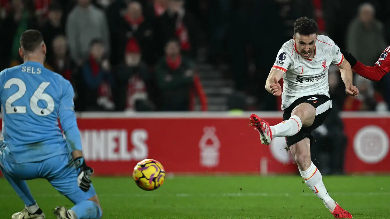 Nyaris Terjegal Nottingham Forest, Gol Sundulan Diogo Jota Selamatkan Liverpool dari Kekalahan