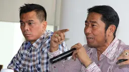 Wakil Ketua DPRD DKI Abraham "Lulung" Lunggana (kiri) saat menjadi pembicara dalam diskusi yang membahas seputar terjadinya polemik pada pembahasan RAPBD DKI 2015 di kawasan Cikini, Jakarta, Sabtu (7/3/2015). (Liputan6.com/Helmi Afandi)