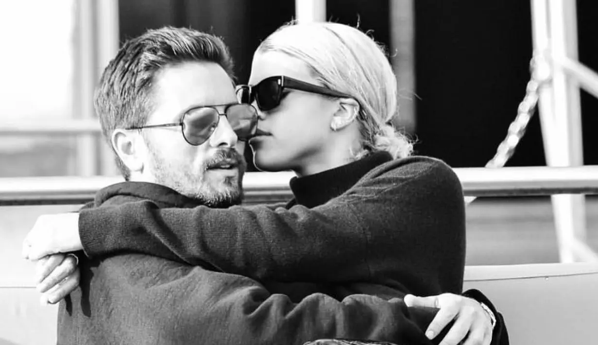 Scott Disick kini sudah berusia 35 tahun. Sofia Richie pun tak ketinggalan menuliskan pesan romantis untuknya. (instagram/sofiarichie)