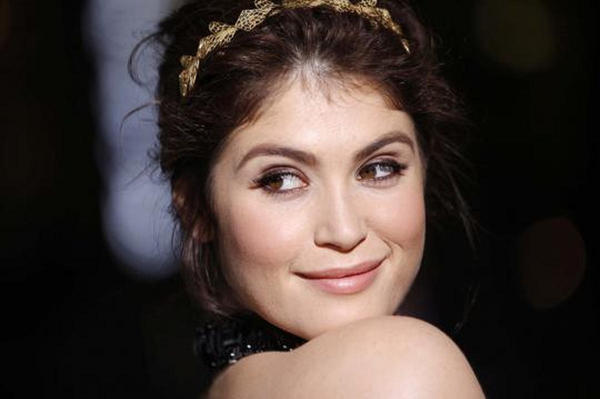 Aktris Gemma Arterton tampil cantik dan seksi di Hollywood