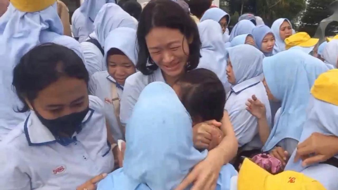 Momen Haru Perpisahan Karyawan dan Pemilik Sritex, Diwarnai Tangis dan Pelukan