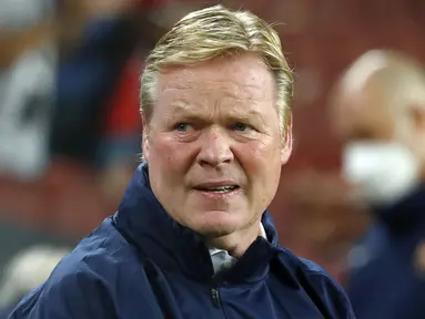 Barcelona di tangan kepelatihan Ronald Koeman masih terus menampilkan catatan kurang baik di laga-laga terakhirnya. Setelah dibantai Bayern Munchen di Liga Champions, kali ini mereka hanya puas mengantongi satu poin dari kandangnya sendiri. (AP/Joan Monfort)