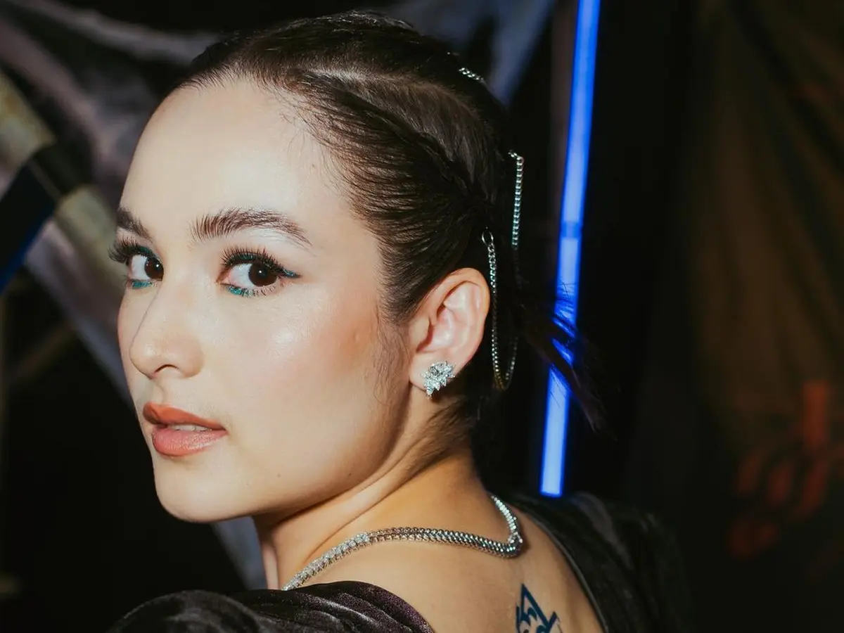 6 Potret Chelsea Islan Pamer Tato di Punggung, Banjir Pujian - Photo Fimela.com