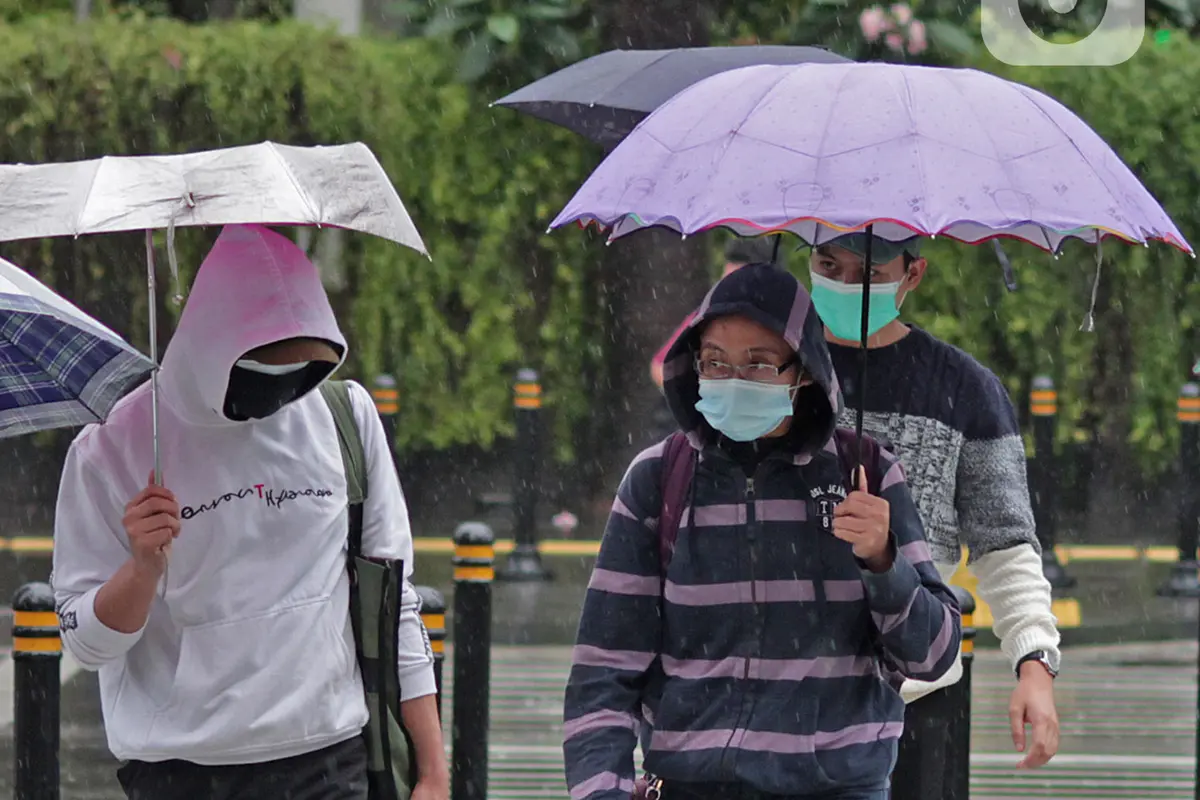 Minggu Pagi, Jakarta Diguyur Hujan