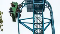 Panjang lintasan roller coaster ini mencapai 427 meter dengan kemiringan mencapai 97 derajat.
