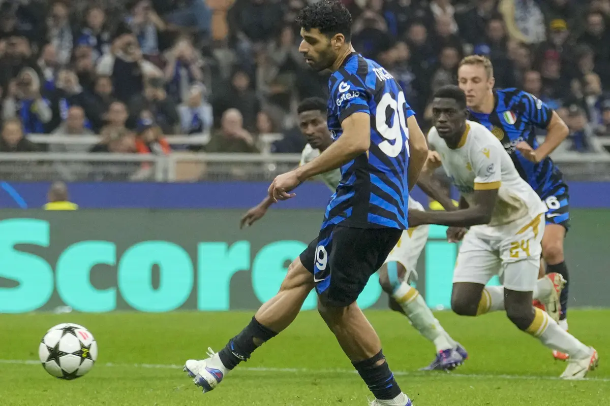 Foto: Sumbang 2 Assist dan Cetak Gol Perdana untuk Inter Milan, Mehdi Taremi Luar Biasa